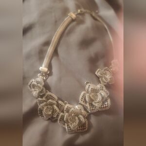 Elegant Silver Floral Necklace